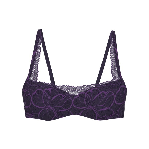 Triumph Balconette-BH »Body Make-Up Illusion Lace«, feine Stretch-Spitze, Microfaser, verstellbare Träger, weich, feminin