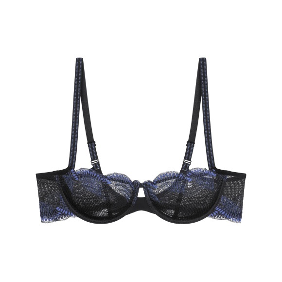 Triumph Balconette-BH »Comfort Glam«, Komfort-Bügel, Spitze, florale-grafische Spitze, eleganter Look