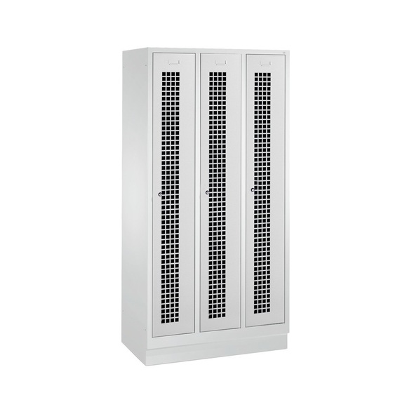 C+P Garderobenschrank Classic mit Sockel, Lochfeld + Zylinderschloss, 3 Abteile, HxBxT 1.800 x 900 x 500 mm