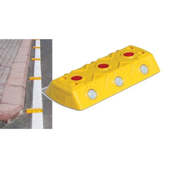 Fahrbahnmarkierungsknopf aus PP, HxBxT 32 x 220 x 100 mm