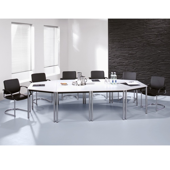 Konferenztisch Premium, Trapez, Rundrohr, BxT 1.600 x 690 mm, Buche/schwarz