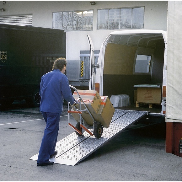 Aluminium-Verladeschiene Lauffläche gelocht Tragfähigkeit 530 kg, Schienenbreite 400 mm