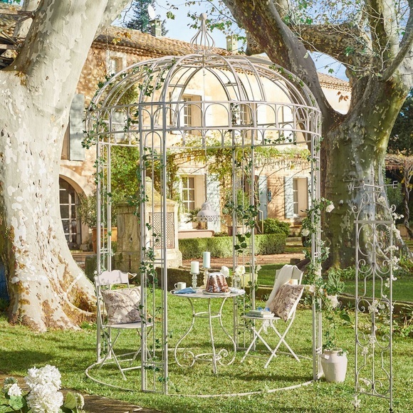 LOBERON Pavillon Iolanda