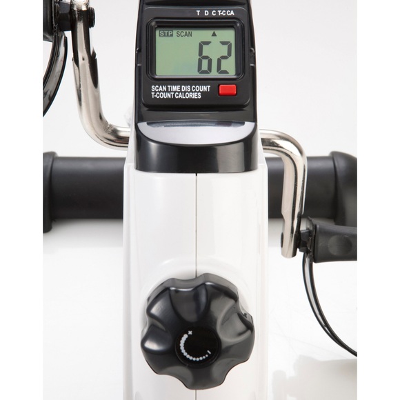 Moderne Hausfrau Mini-Heimtrainer