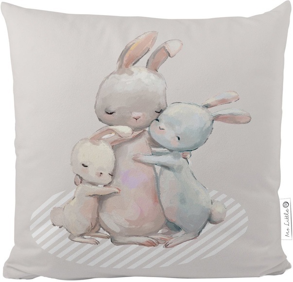 Mr. Little Fox Kissen Hugging Bunnies