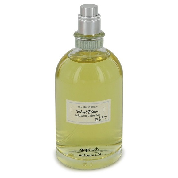 Velvet Bloom 695 by Gap Eau de Toilette Spray (Tester) 100 ml