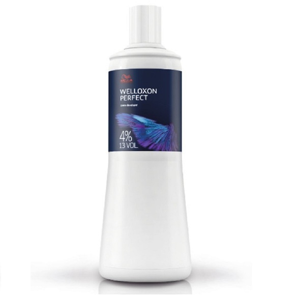 Wella Professionals  WELLOXON PERFECT 4% 1000ml