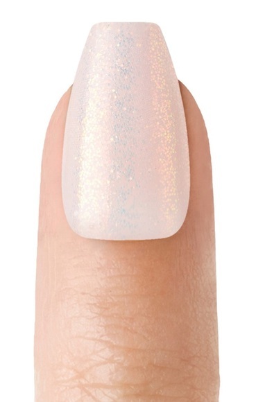 Kiss Classy Nails - Cozy Meets Cute