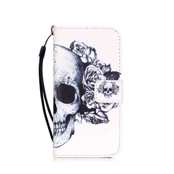 iPhone 8 / iPhone 7 Leder Tasche Flipcase mit Kartenfach + Handschlaufe - Totenkopf mit Rosen