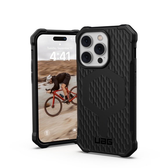 Urban Armor Gear Essential MagSafe Case Apple iPhone 14 Pro Schwarz