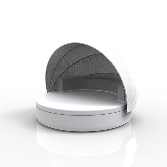 Vondom Ulm Daybed Fixed Backrest With Folding Sunroof
