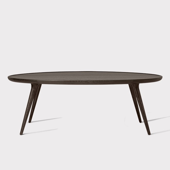 Mater Accent Oval Lounge Table