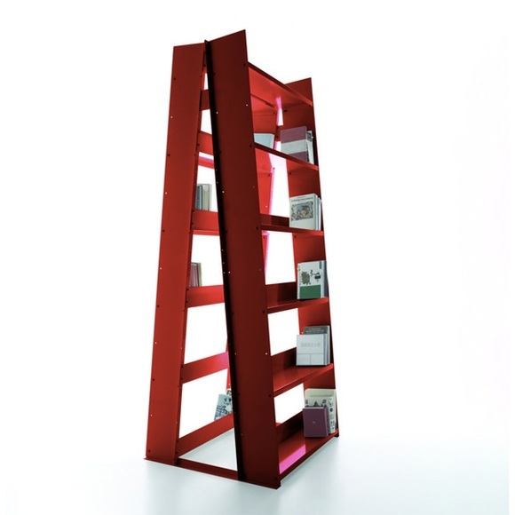 Danese Milano Gran Livorno Muro 5° Bücherregal für die Wand schräg