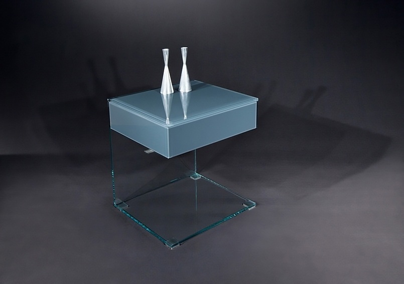 Dreieck Design PURE UP Nachttische