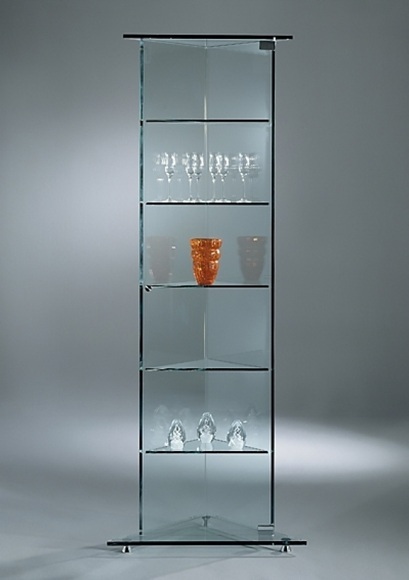 Dreieck Design CASTEL Vitrinen + Regale