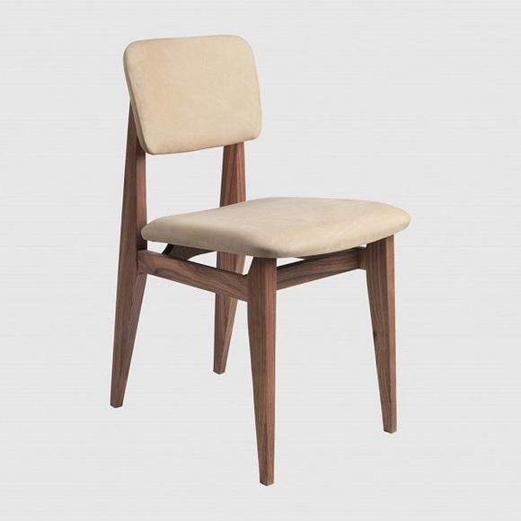 Gubi C-Chair Dining Chair - Fully Upholstered