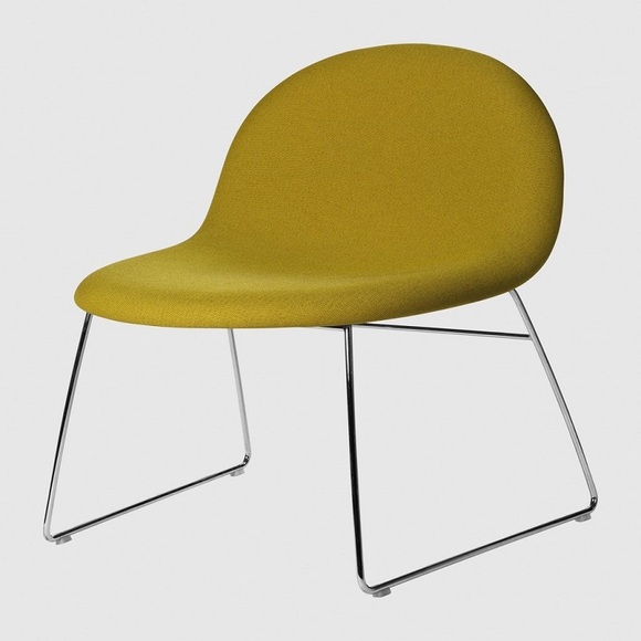 Gubi 3D Lounge Chair - Fully Upholstered - Sledge base