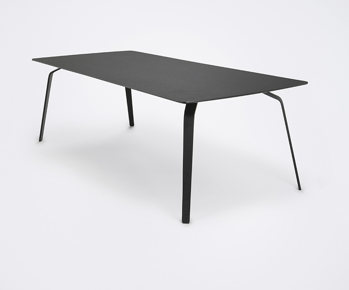 Houe FLOAT Dining Table