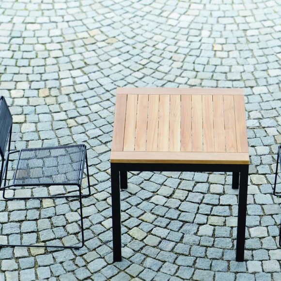 Jan Kurtz Quadrat Tisch, Gestell schwarz