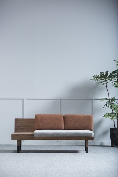 Kann Design MID Loveseat