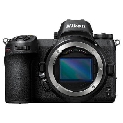 Nikon Z 7 Kit Body + FTZ Objektivadapter Systemkamera