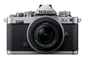 NIKON Z fc Body + NIKKOR Z DX 16-50mm f/3.5-6.3 VR - Systemkamera (Fotoauflösung: 20.9 MP) Schwarz/Silber