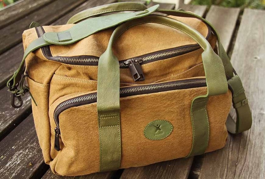Reisetasche S in Braun/Grün