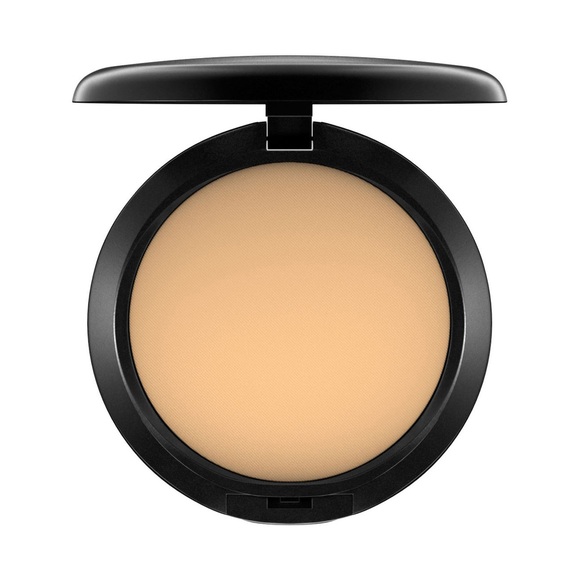MAC Studio Fix Powder + Foundation C40 Studio Fix Powder + Foundation 15g