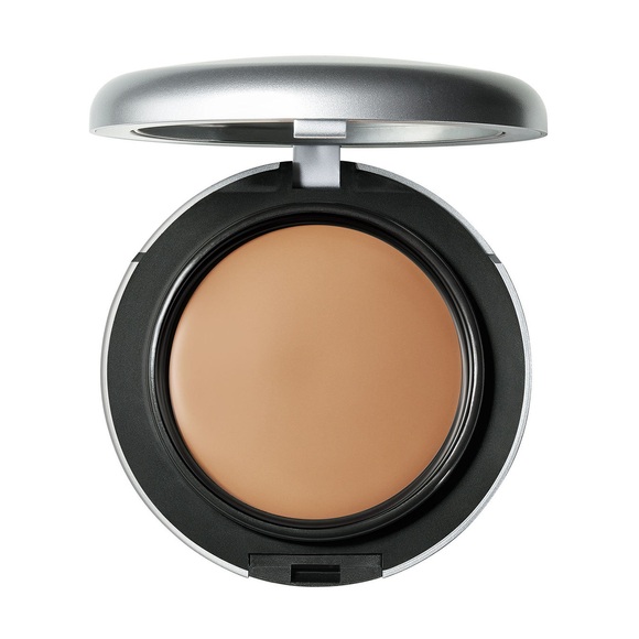 Studio Tech Fix - Cream-To-Powder Foundation NC17