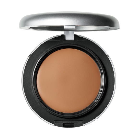 Studio Tech Fix - Cream-To-Powder Foundation NC40