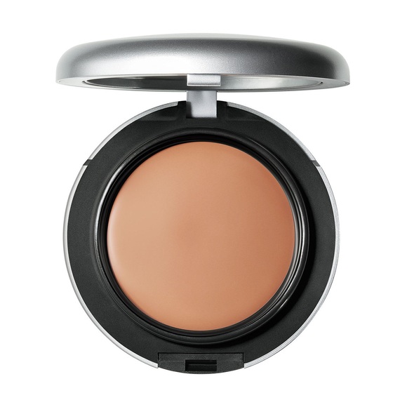 Studio Tech Fix - Cream-To-Powder Foundation NW20