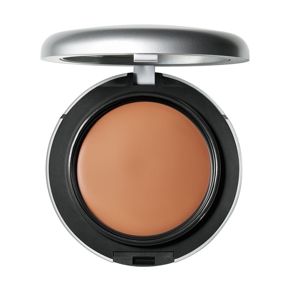 Studio Tech Fix - Cream-To-Powder Foundation NW22