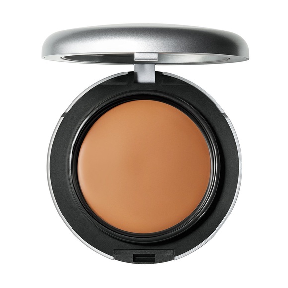 Studio Tech Fix - Cream-To-Powder Foundation C4.5