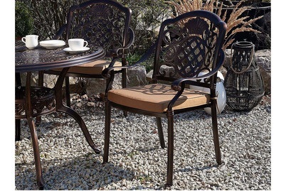 Beliani SALENTO Gartenstuhl-Set