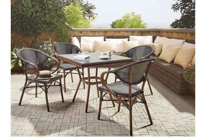 Beliani Gartentisch Aluminium grau / dunkler Holzfarbton 80 x 80 cm Caspri
