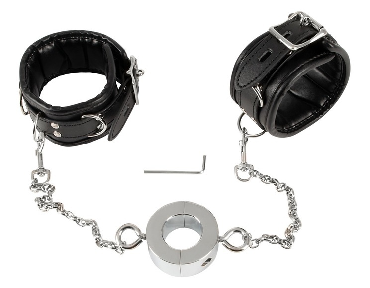 Handfesseln plus Penisring mit Karabinerketten