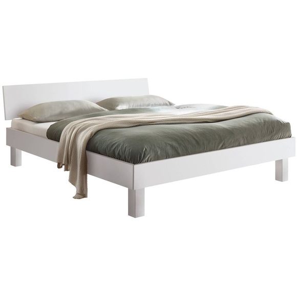 Bett Corinne