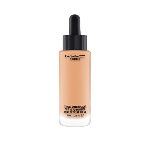 MAC NC40 Studio Waterweight SPF 30/PA++ Foundation 30ml