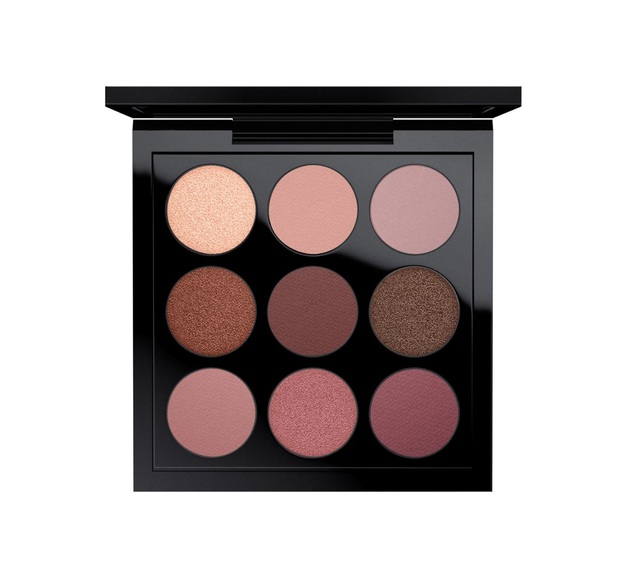 Eyes on M·A·C - Eye Shadow x9 Burgundy Times Nine