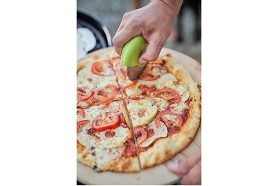Outdoorchef 14.491.29 Pizzaschneider - Pizzaschneider (Grün/Silber)
