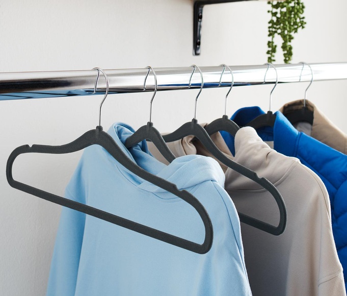 6 extraschmale Kleiderbügel, schwarz