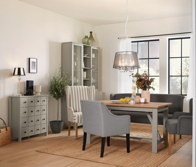 Buffet-Schrank mit Glastüren und Stauraum