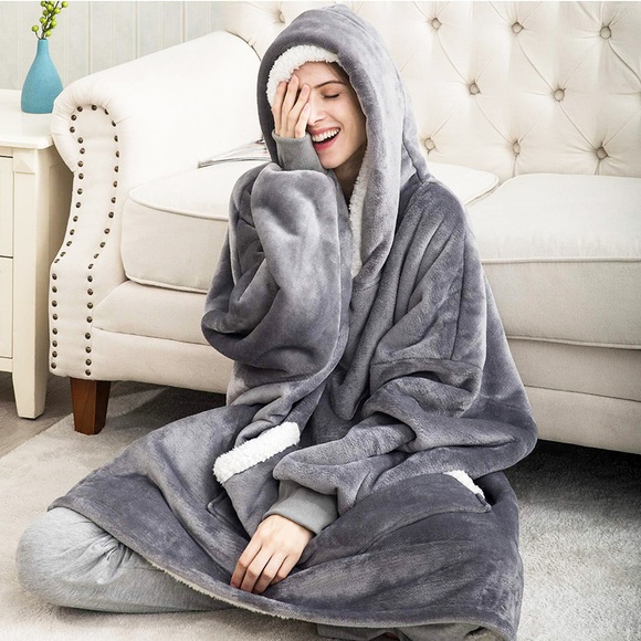 2021 New Fashion Oversized Winter Women Hoodie Sweatshirt Giant Coat Soft Blanket with Sleeve Warm Robe Fleece Dropshipping
