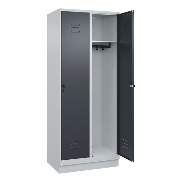 C+P Spind Classic PLUS, 2 Abteile, lichtgrau / grau, B 800 mm, mit Bodensockel, Drehriegel