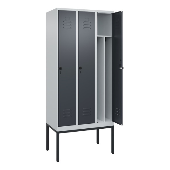 C+P Spind Classic PLUS, Gestell, 3 Abteile, HxBxT 2.120 x 900 x 500 mm, lichtgrau, anthrazitgrau, für Vorhängeschloss, mit Mitteltrennwand