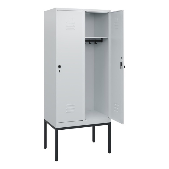 C+P Spind Classic PLUS, Gestell, 2 Abteile, HxBxT 1.950 x 800 x 500 mm, lichtgrau, lichtgrau, für Vorhängeschloss, ohne Mitteltrennwand