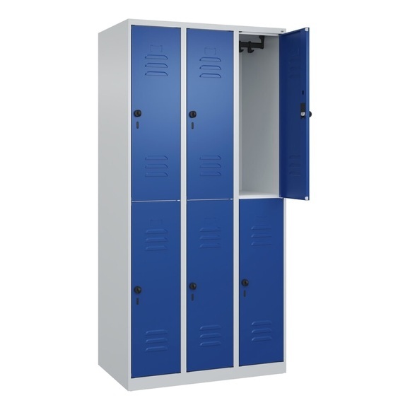 C+P Doppelstock-Spind Classic PLUS, 3 Abteile, lichtgrau / enzianblau, HxB 1850 x 900 mm, mit Bodengleitern, Drehriegel