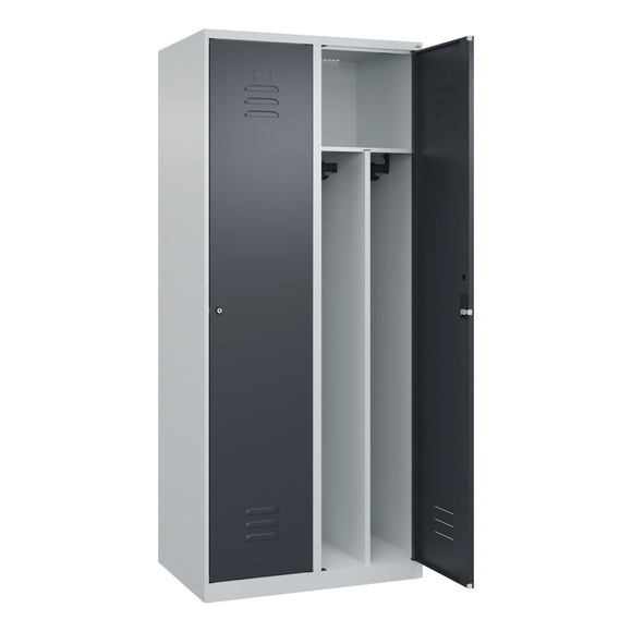 C+P Spind Classic PLUS, 2 Abteile, lichtgrau / grau, B 800 mm, mit Bodengleitern, Zylinderschloss, Trennwand mittig
