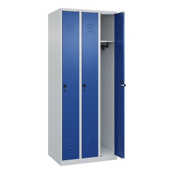 C+P Spind Classic PLUS, 3 Abteile, HxBxT 1.850 x 750 x 500 mm, lichtgrau, enzianblau, für Vorhängeschloss, ohne Mitteltrennwand