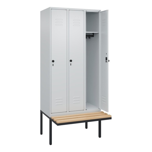 C+P Spind Classic PLUS Sitzbank, 3 Abteile, lichtgrau, B 900 mm, Sicherheits-Drehriegel, auskragend, Buche-Hartholz
